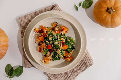 Warmer Quinoa Salat mit fermentiertem Kürbis