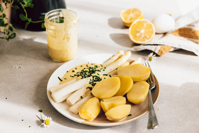 Quick Hollandaise Sauce in the Blender