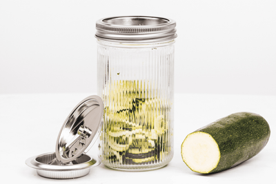 How to use a spiral cutter in a glass jar